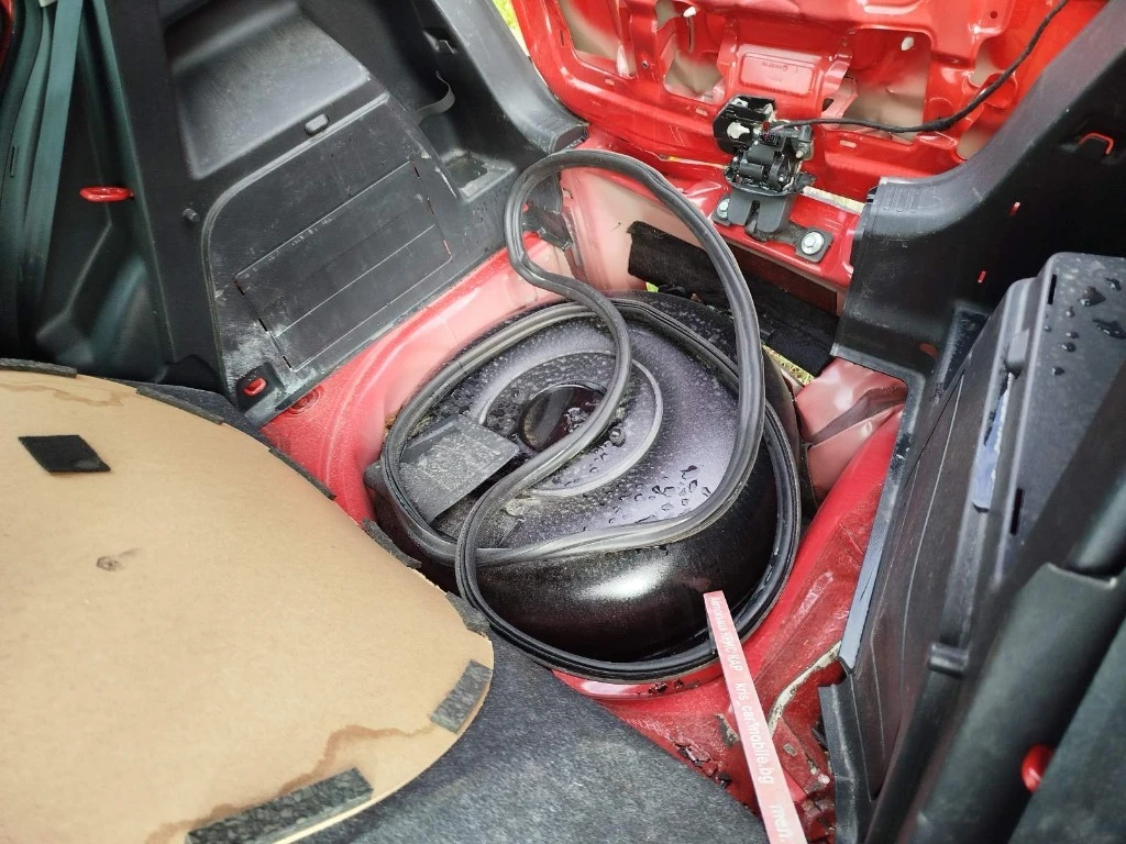 Skoda Fabia 1.0 Мpi LPG - изображение 3