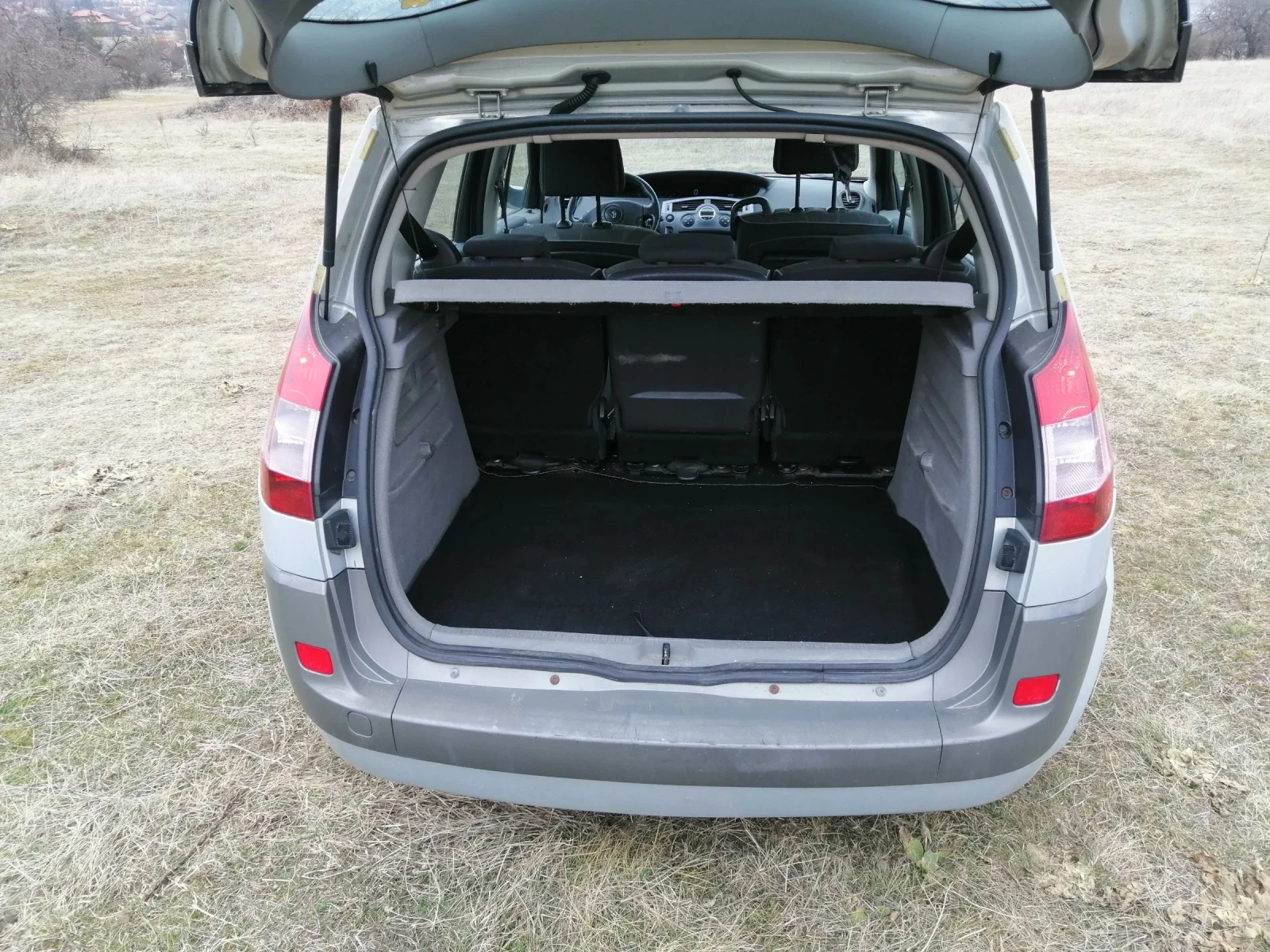 Renault Scenic 1, 6, 16v 107ks Газ-бензин  - изображение 4