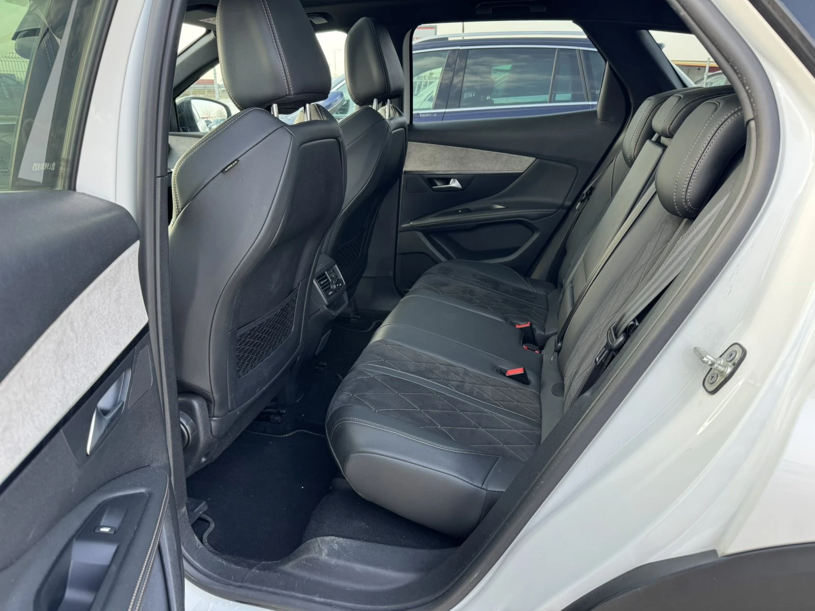 Peugeot 3008 2.0HDI GT-Line, снимка 8 - Автомобили и джипове - 53875619