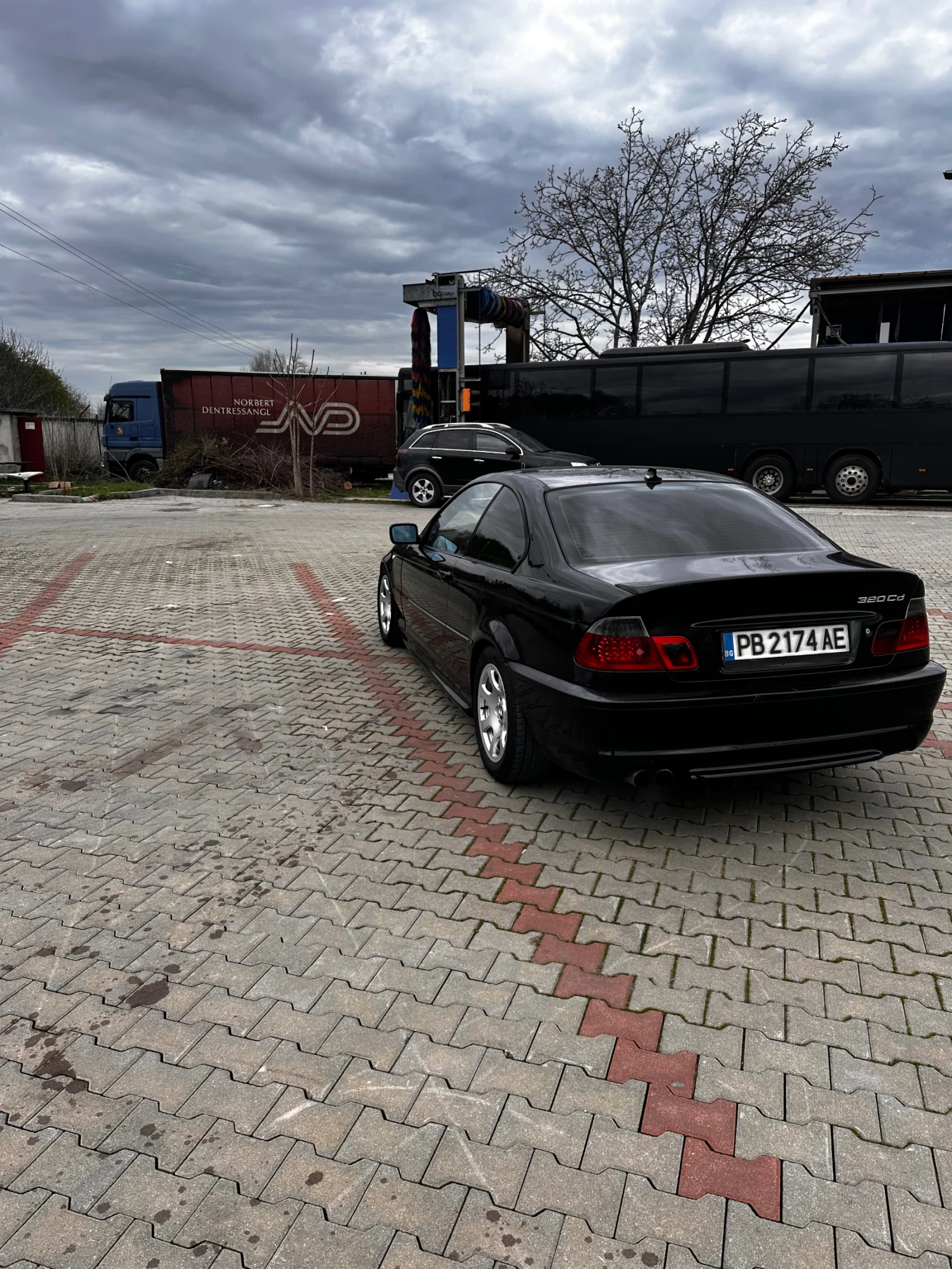 BMW 330, снимка 4 - Автомобили и джипове - 54161710