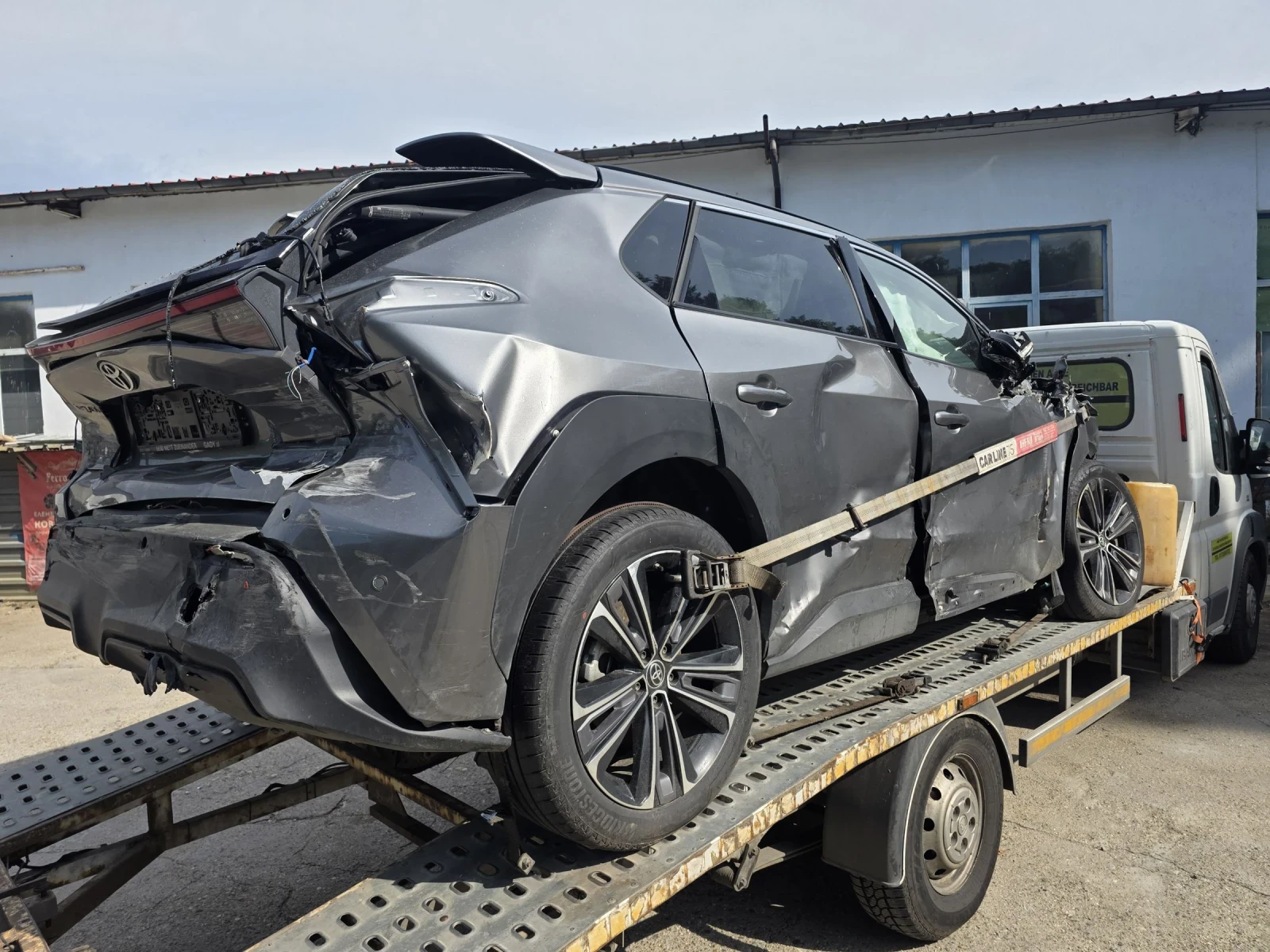 Toyota bZ4X 27000km., AWD 4x4, 80kwh, снимка 3 - Автомобили и джипове - 54747566