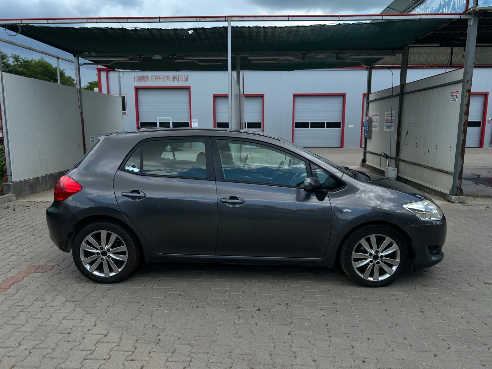 Toyota Auris, снимка 4 - Автомобили и джипове - 54809535