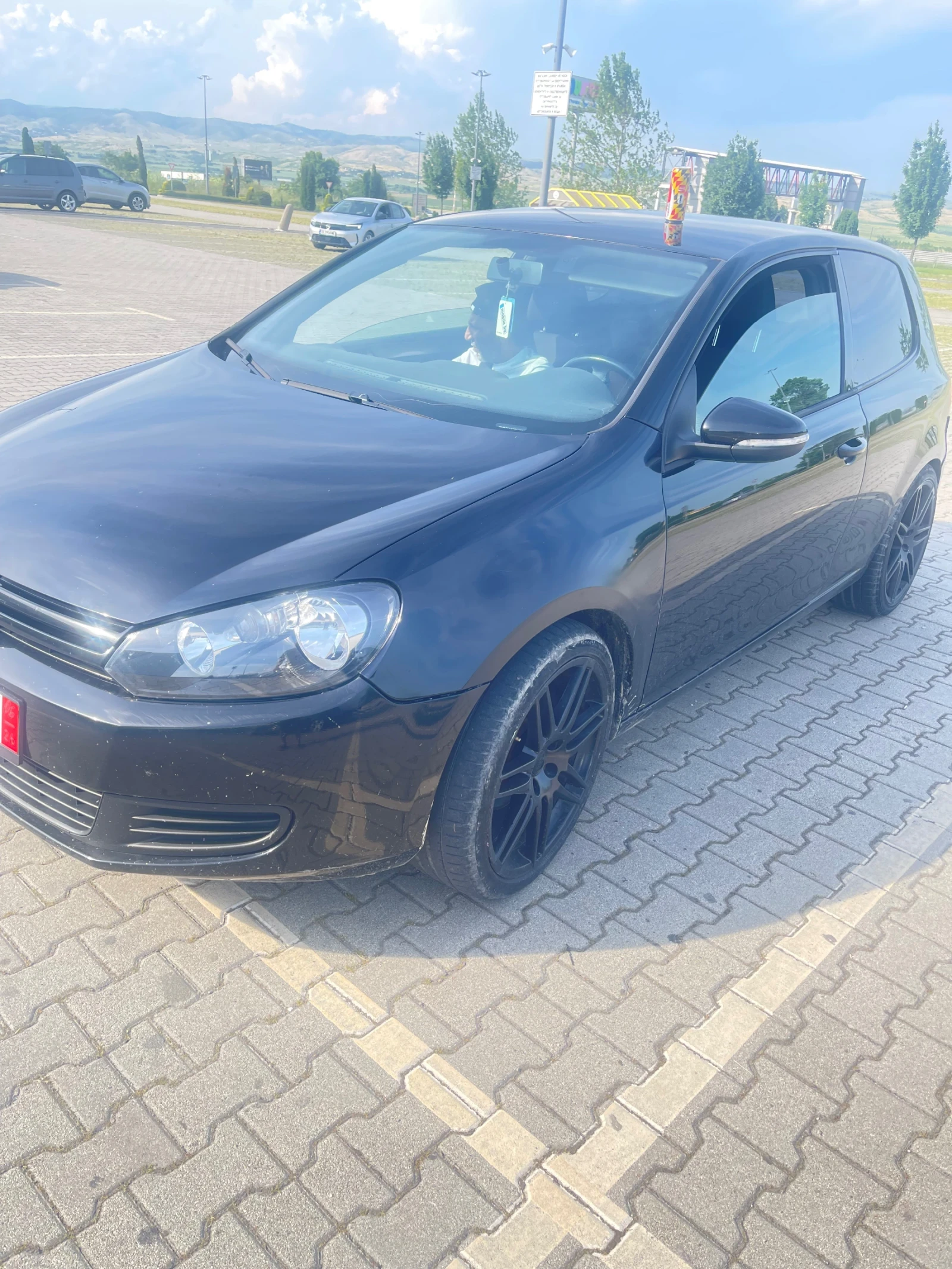 VW Golf 1.6 TDI , снимка 5 - Автомобили и джипове - 54955672