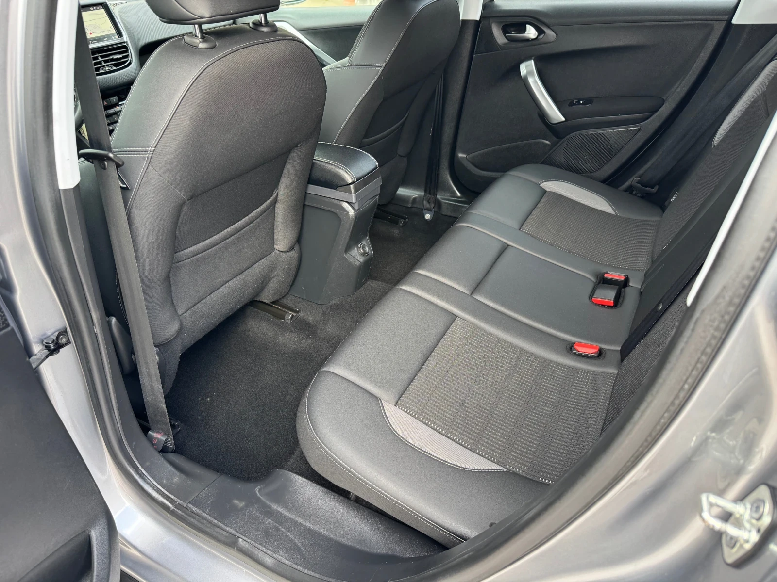 Peugeot 2008 1.5 Blue-HDi Allure* FACE LIFT* КОЖА* EURO 6, снимка 17 - Автомобили и джипове - 54879429