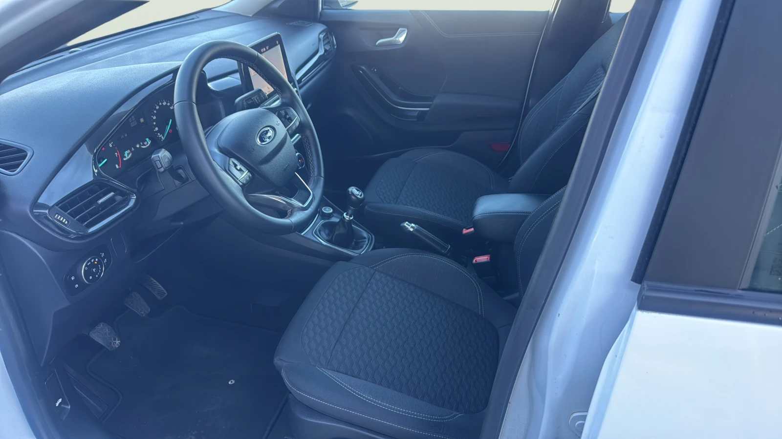 Ford Puma 1.0 EcoBoost, снимка 7 - Автомобили и джипове - 54950077