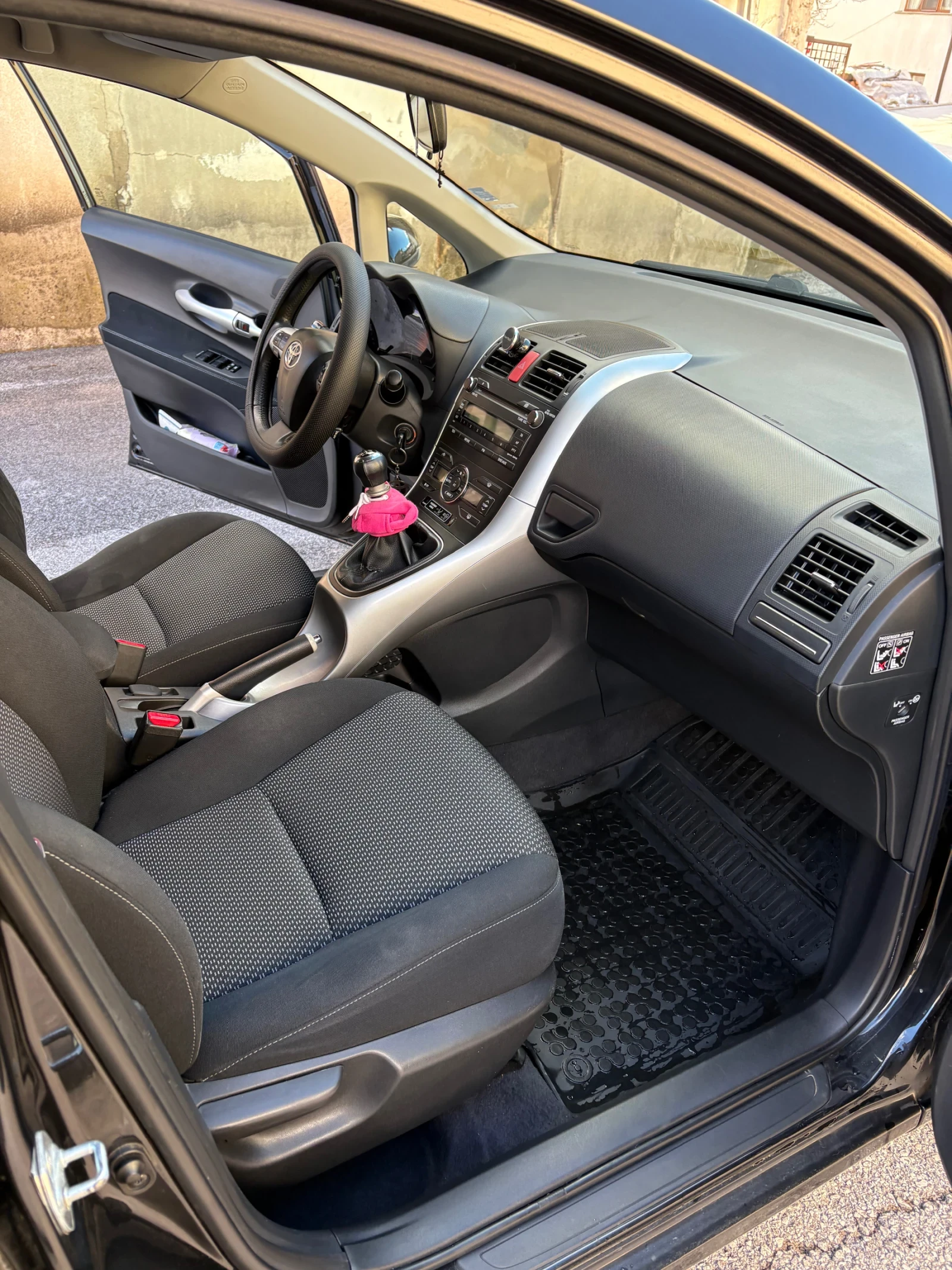Toyota Auris 2.0 126, снимка 8 - Автомобили и джипове - 55278413