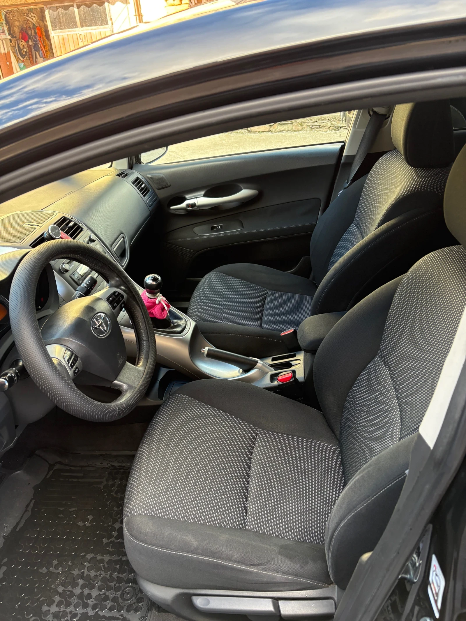 Toyota Auris 2.0 126, снимка 7 - Автомобили и джипове - 55278413