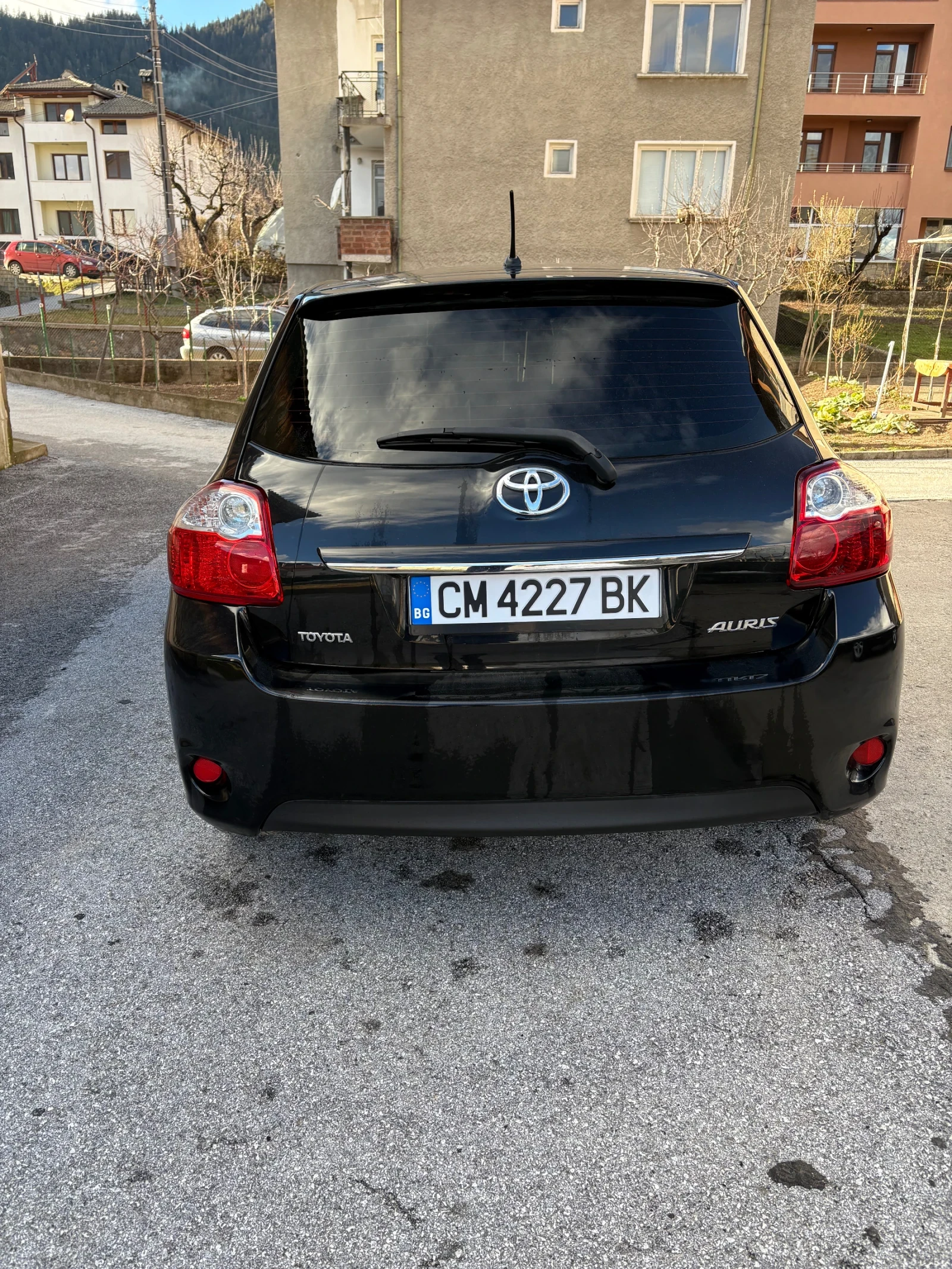 Toyota Auris 2.0 126, снимка 4 - Автомобили и джипове - 55278413