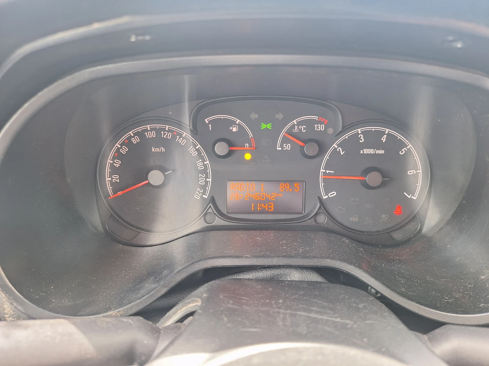Opel Combo 1.3cdti, снимка 11 - Автомобили и джипове - 55659337