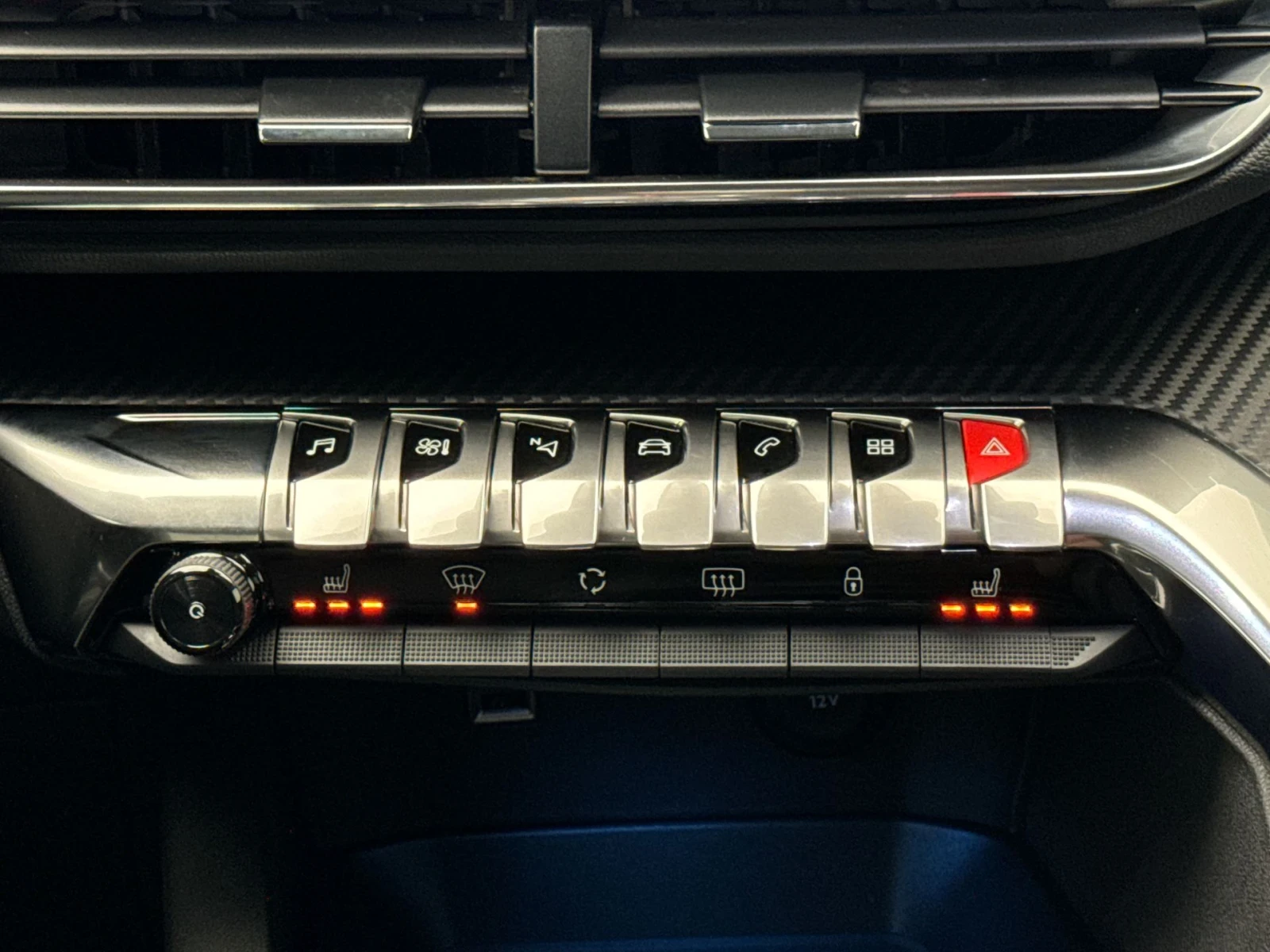 Peugeot 3008 1.5HDI Allure, снимка 14 - Автомобили и джипове - 55745936