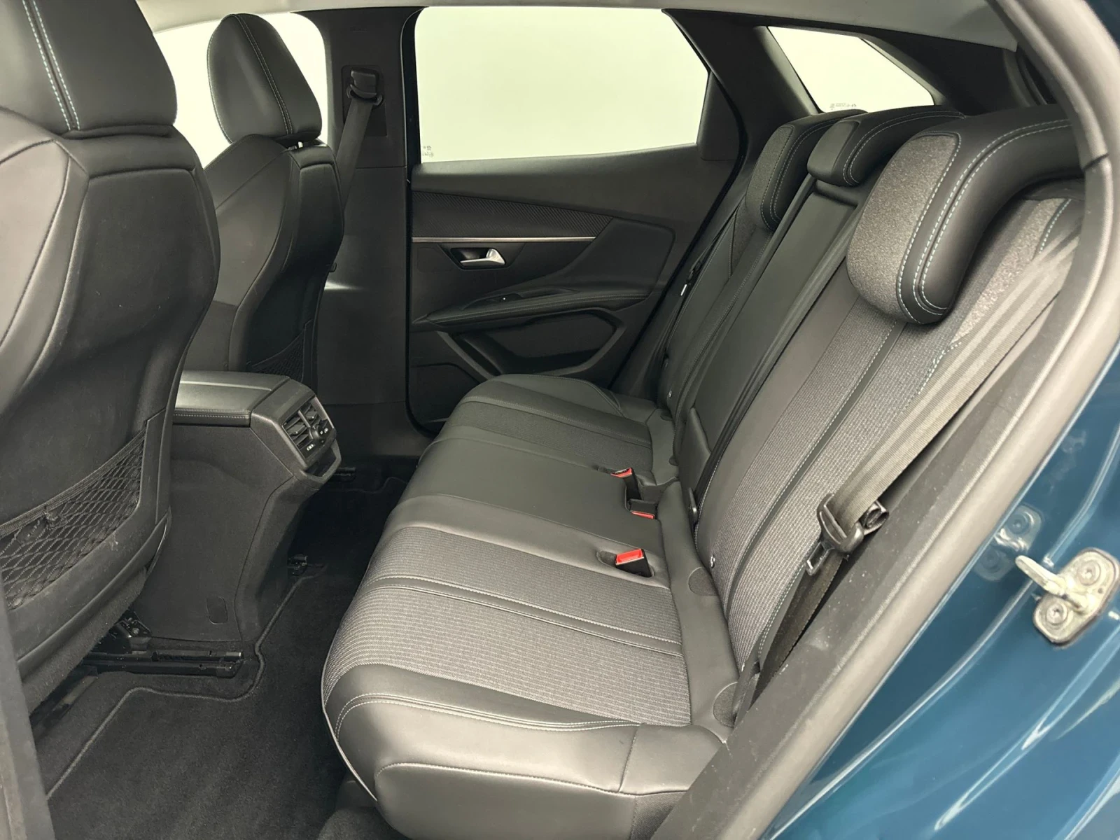 Peugeot 3008 1.5HDI Allure, снимка 8 - Автомобили и джипове - 55745936