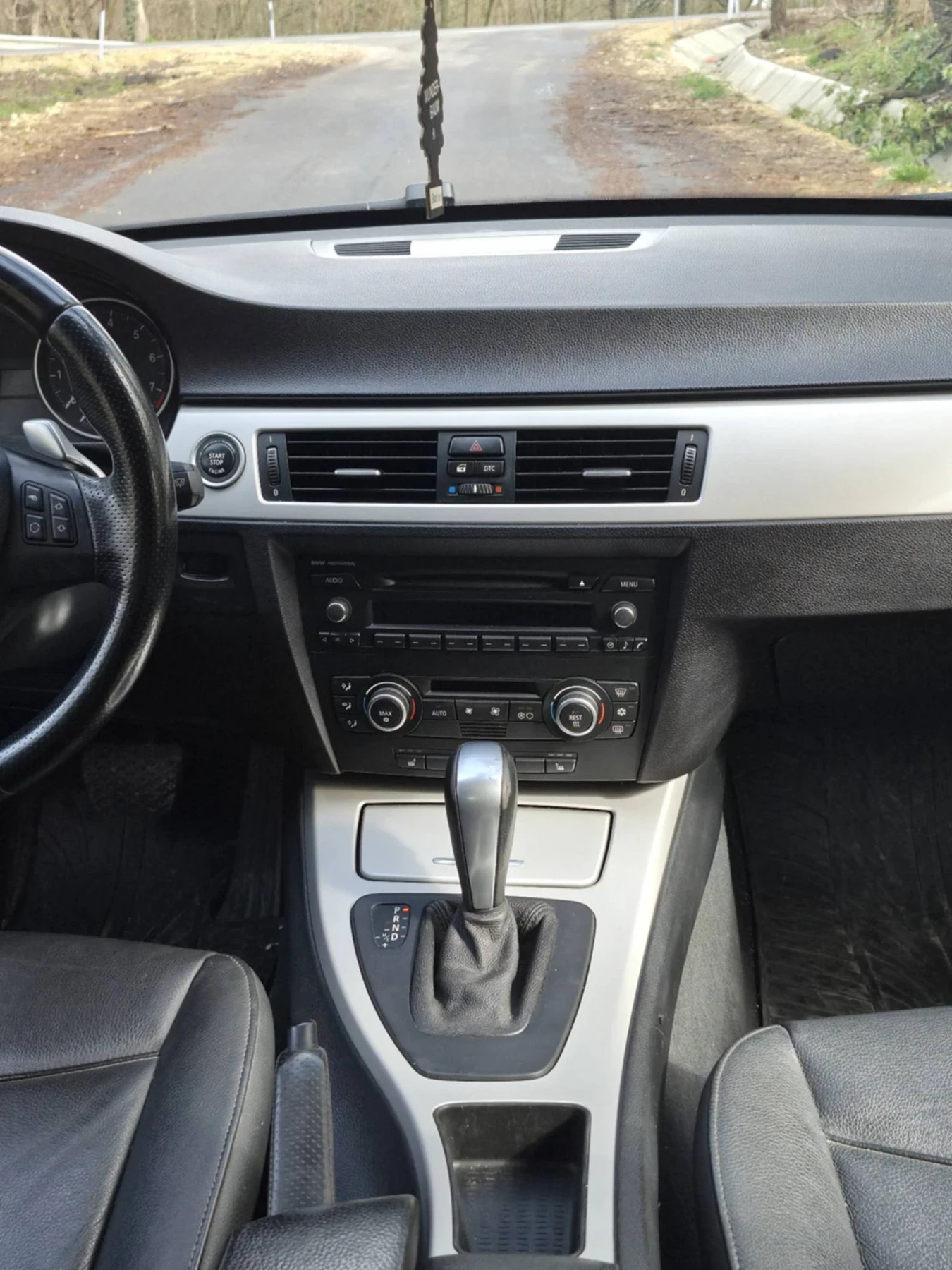 BMW 330, снимка 4 - Автомобили и джипове - 55905380