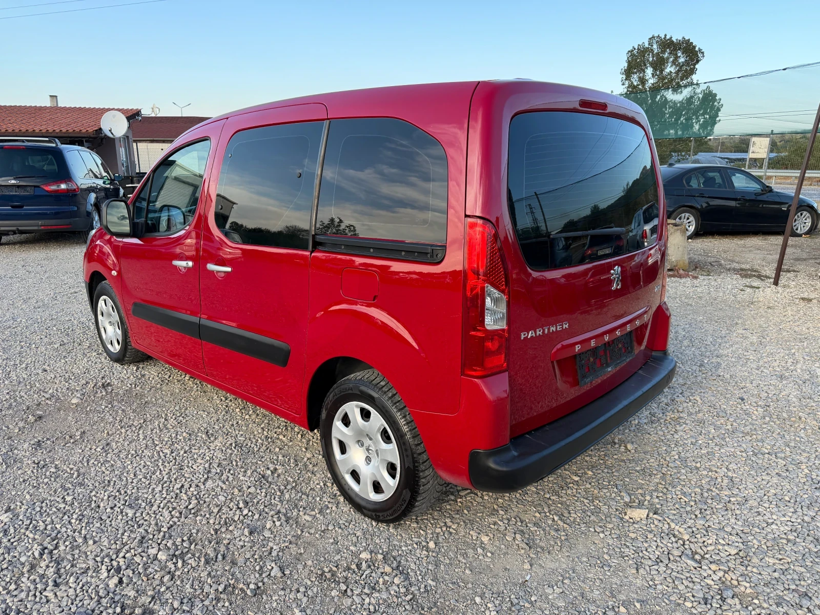 Peugeot Partner 1.6HDI-90PS, снимка 7 - Автомобили и джипове - 56331384