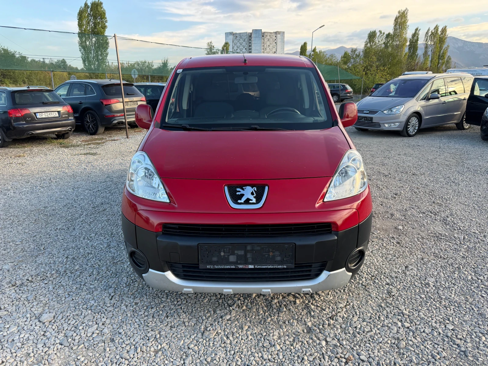 Peugeot Partner 1.6HDI-90PS, снимка 2 - Автомобили и джипове - 56331384