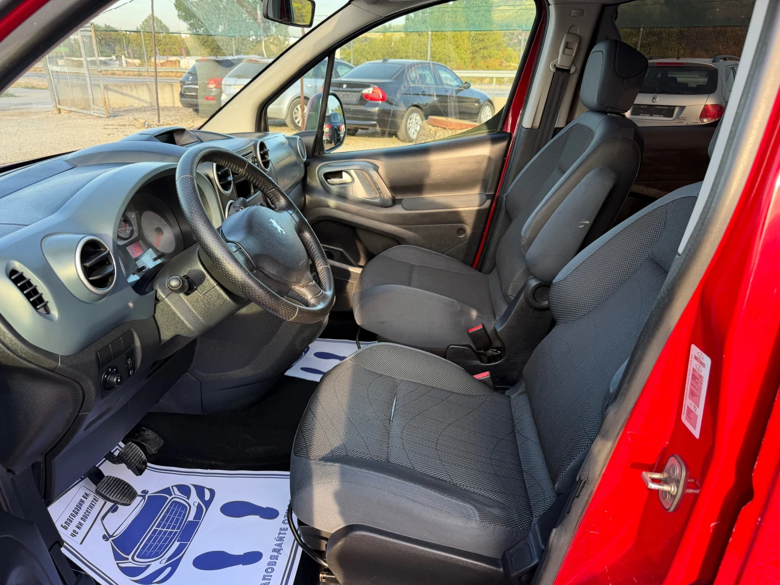 Peugeot Partner 1.6HDI-90PS, снимка 9 - Автомобили и джипове - 56331384