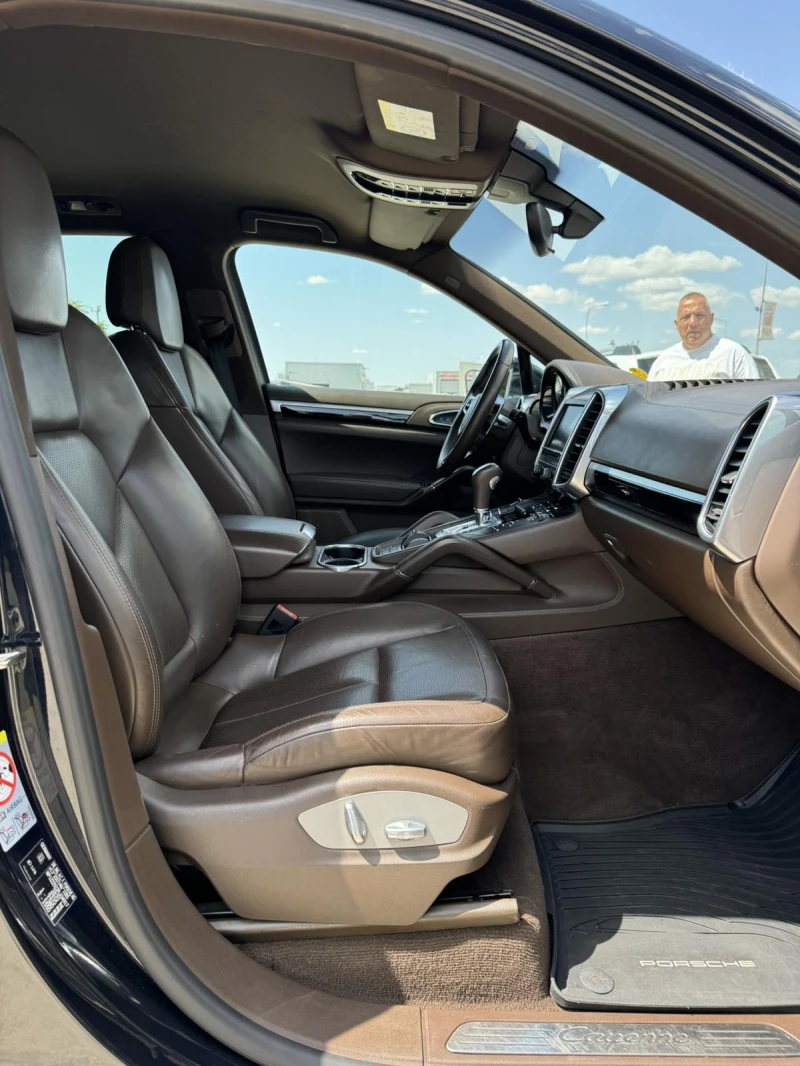 Porsche Cayenne 3.0* 250ps* 4x4* Facelift* КОЖА* НАВИ* КАМЕРА* , снимка 12 - Автомобили и джипове - 51179619