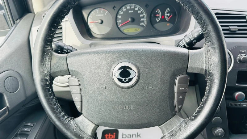 SsangYong Kyron 2.0d-140kc 4x4 Италия, снимка 12 - Автомобили и джипове - 52056589