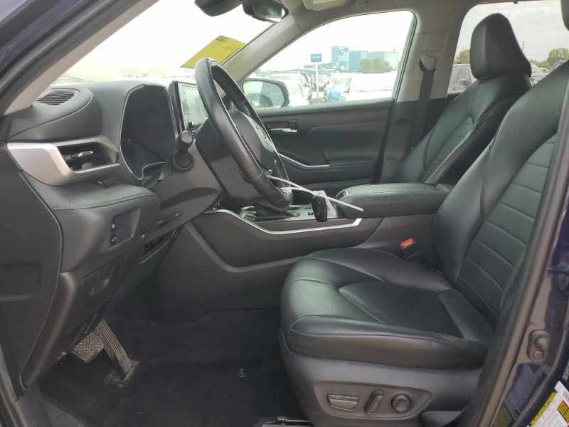 Toyota Highlander XLE* , снимка 7 - Автомобили и джипове - 52396237