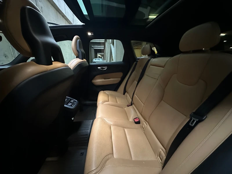 Volvo XC60 D5 AWD Inscription Polestar Engineered , снимка 11 - Автомобили и джипове - 52647623