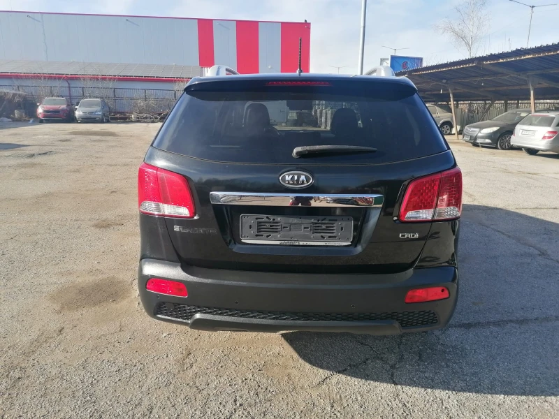 Kia Sorento 2.2 CRDI 4WD , снимка 4 - Автомобили и джипове - 52813789