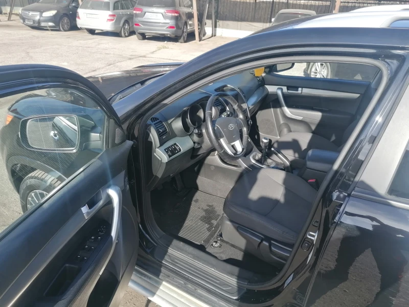 Kia Sorento 2.2 CRDI 4WD , снимка 8 - Автомобили и джипове - 52813789