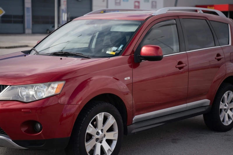 Mitsubishi Outlander, снимка 4 - Автомобили и джипове - 53457631