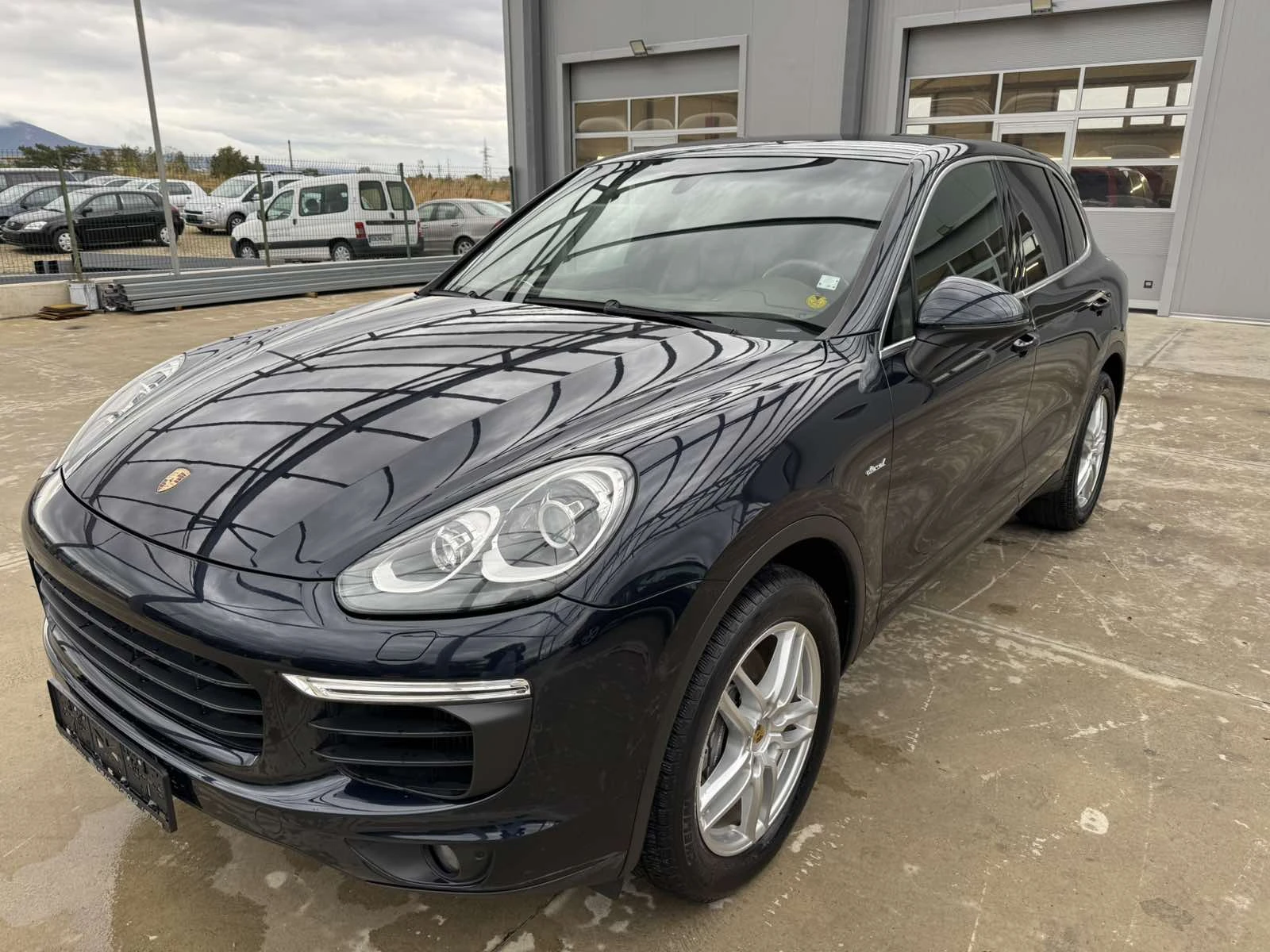 Porsche Cayenne 3.0* 250ps* 4x4* Facelift* КОЖА* НАВИ* КАМЕРА* , снимка 1