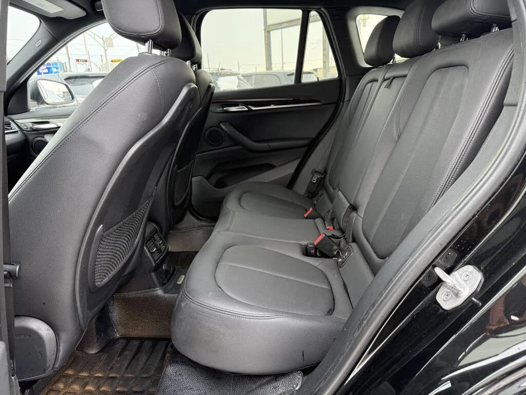 BMW X1 xDrive28i AWD АвтоКредит  (ЦЕНА ДО БГ), снимка 4 - Автомобили и джипове - 53773932