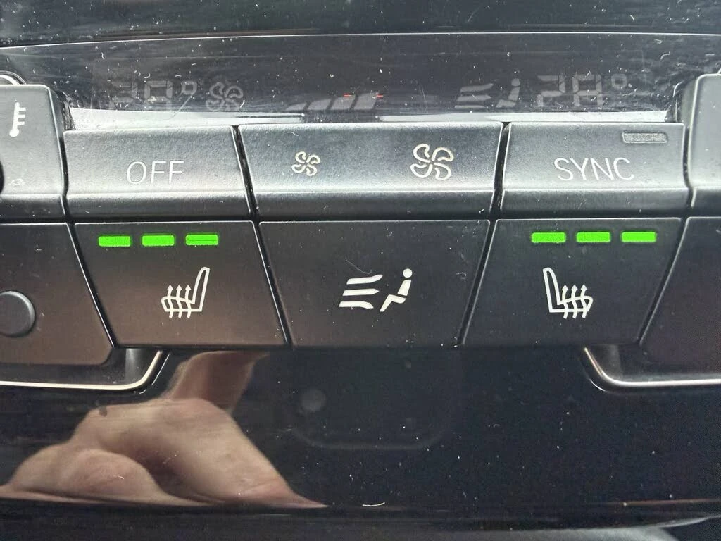 BMW X1 xDrive28i AWD АвтоКредит  (ЦЕНА ДО БГ), снимка 9 - Автомобили и джипове - 53773932