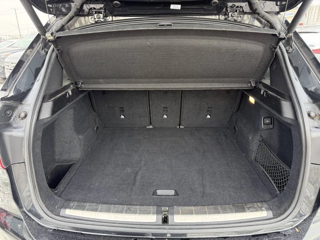 BMW X1 xDrive28i AWD АвтоКредит  (ЦЕНА ДО БГ), снимка 3 - Автомобили и джипове - 53773932