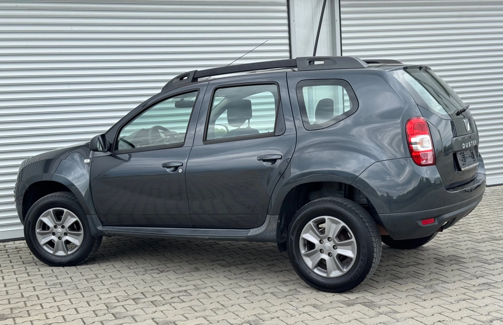 Dacia Duster 1, 6i bi-fuel GPL, 115ps, 4x2, нави, мулти, eco, е, снимка 3 - Автомобили и джипове - 54384714