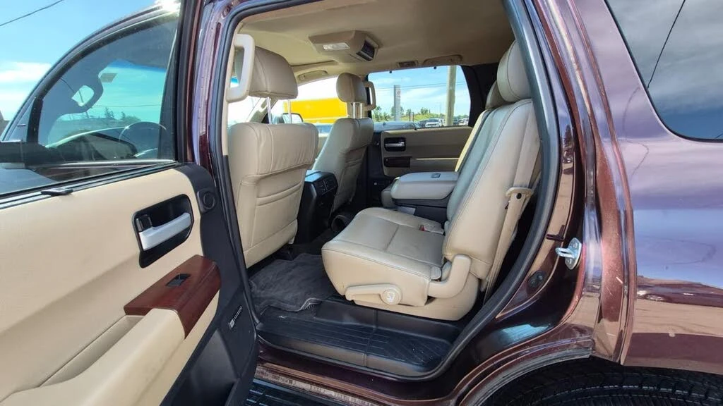 Toyota Sequoia PLATINUM* V8* JBL* КОЖА* ПОДГРЕВ* КАМЕРА* ШИБИДАХ, снимка 13 - Автомобили и джипове - 55115873