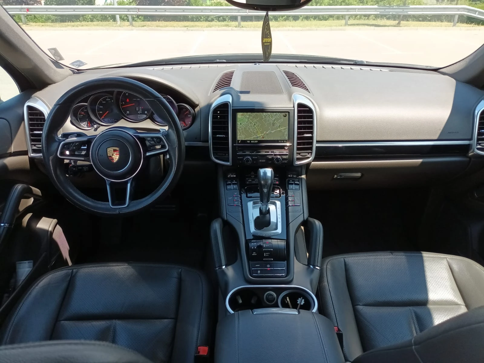 Porsche Cayenne Facelift /Дистроник/Панорама, снимка 8 - Автомобили и джипове - 55262482