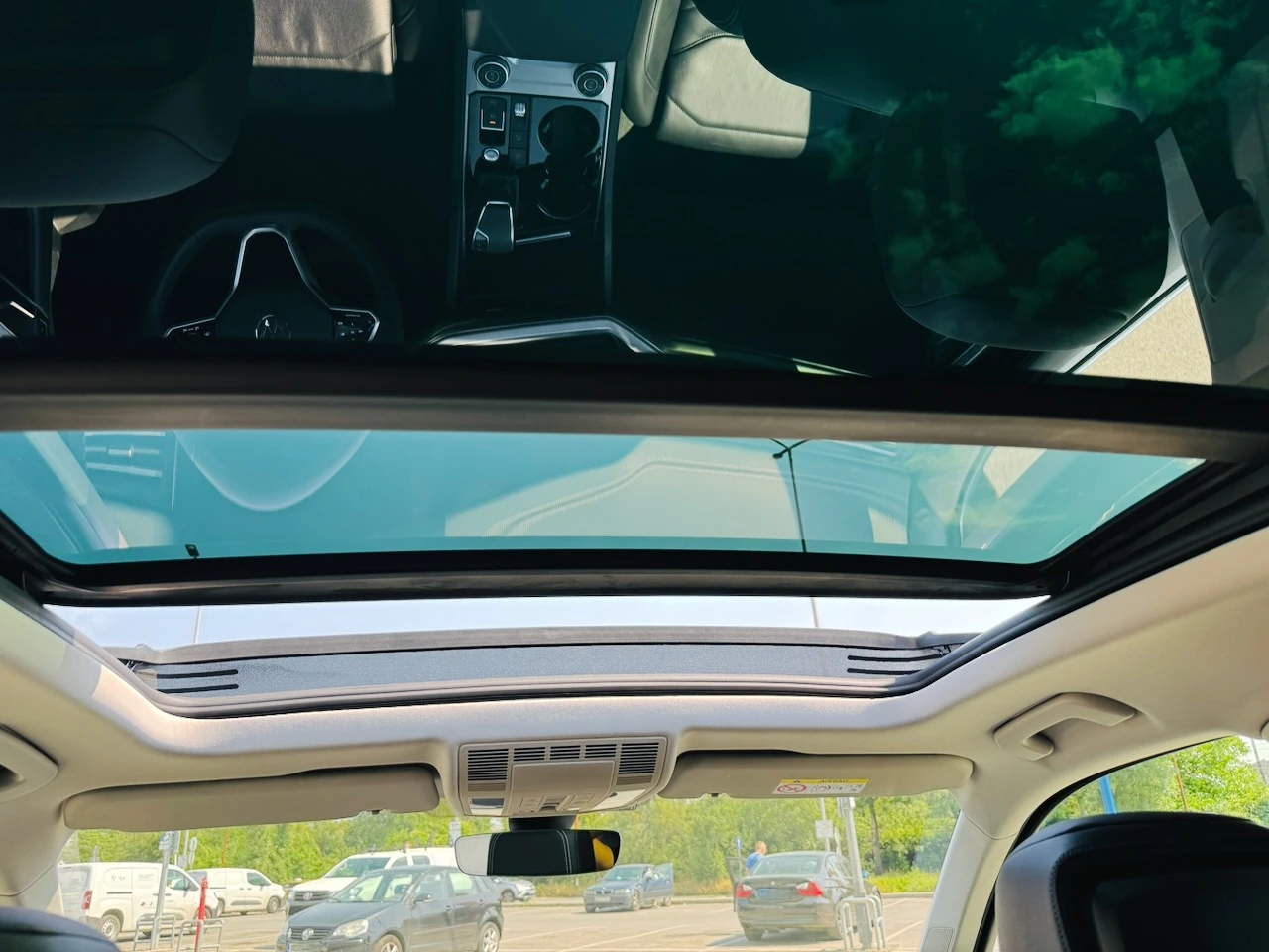 VW Touareg Elegance eHybrid, снимка 15 - Автомобили и джипове - 55357436