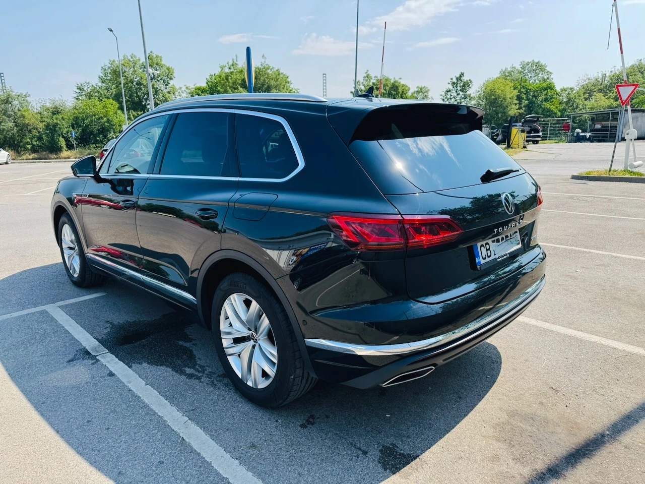 VW Touareg Elegance eHybrid, снимка 5 - Автомобили и джипове - 55357436