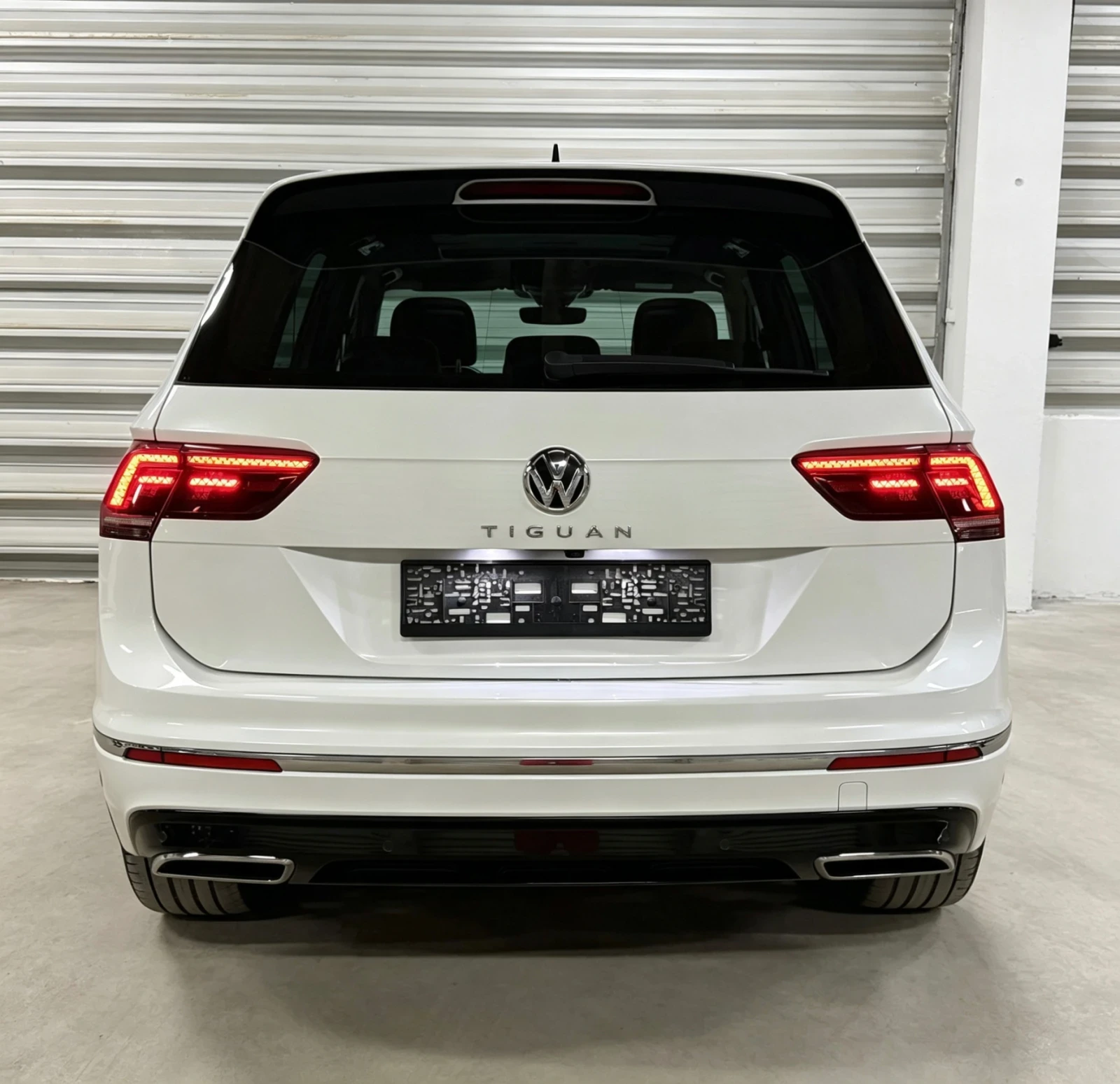 VW Tiguan 2.0 BiTDI/R-Line/4Motion/360Cam/Panorama/Acc | Mobile.bg � ����������� 5