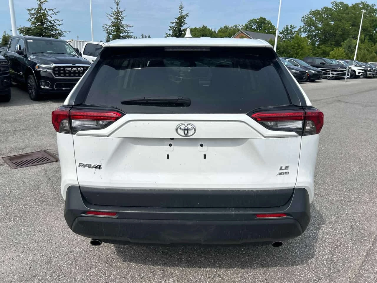 Toyota Rav4  LE / CARFAX / АВТОКРЕДИТ / , снимка 4 - Автомобили и джипове - 55500194