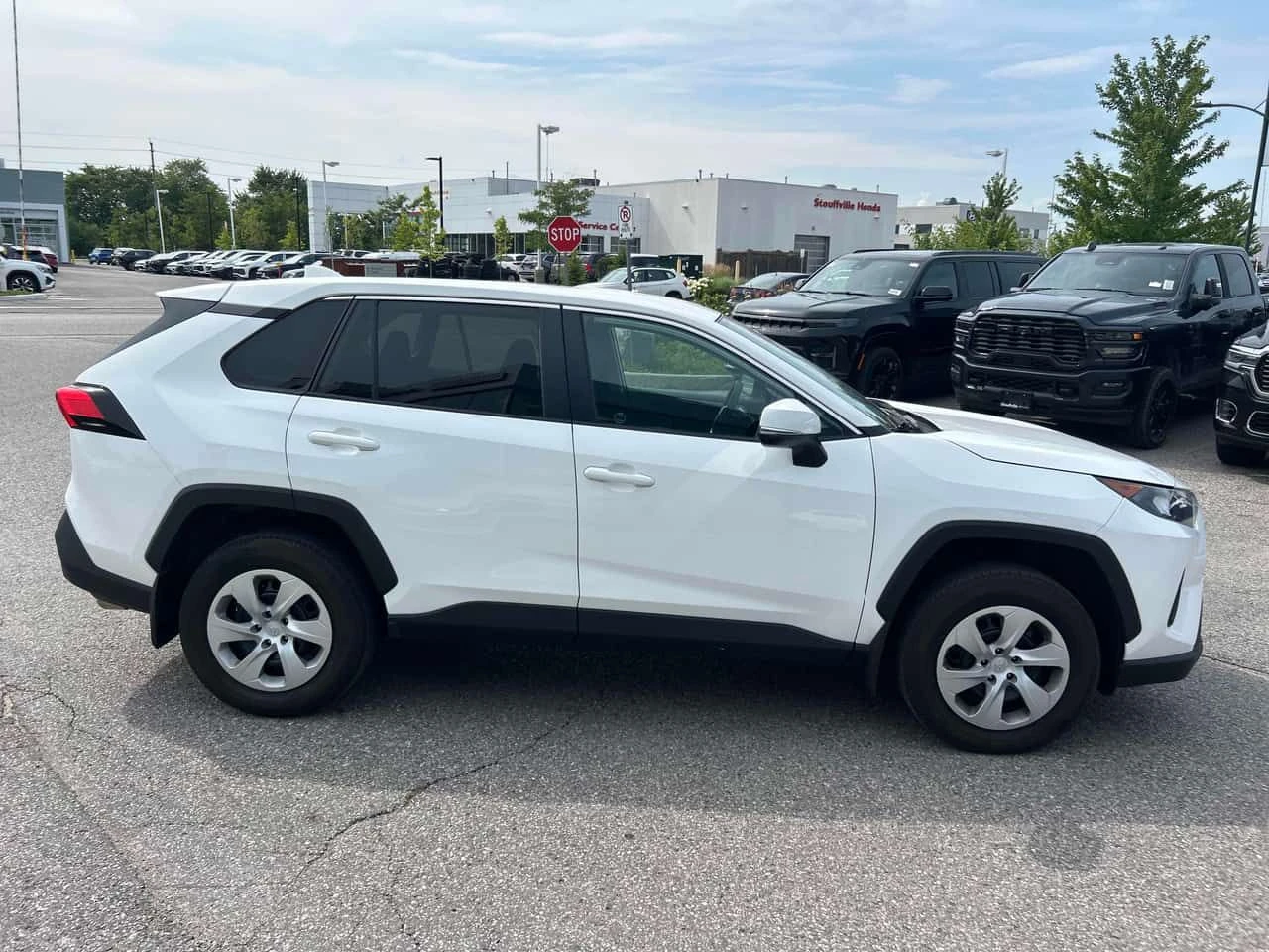 Toyota Rav4  LE / CARFAX / АВТОКРЕДИТ / , снимка 3 - Автомобили и джипове - 55500194