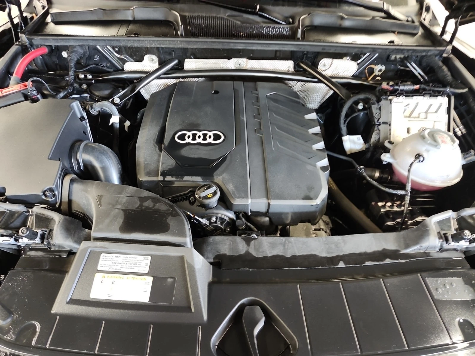 Audi Q5 PROGRESSIV / АМБИЕНТ / 360 / ДИСТРОНИК , снимка 16 - Автомобили и джипове - 55846937