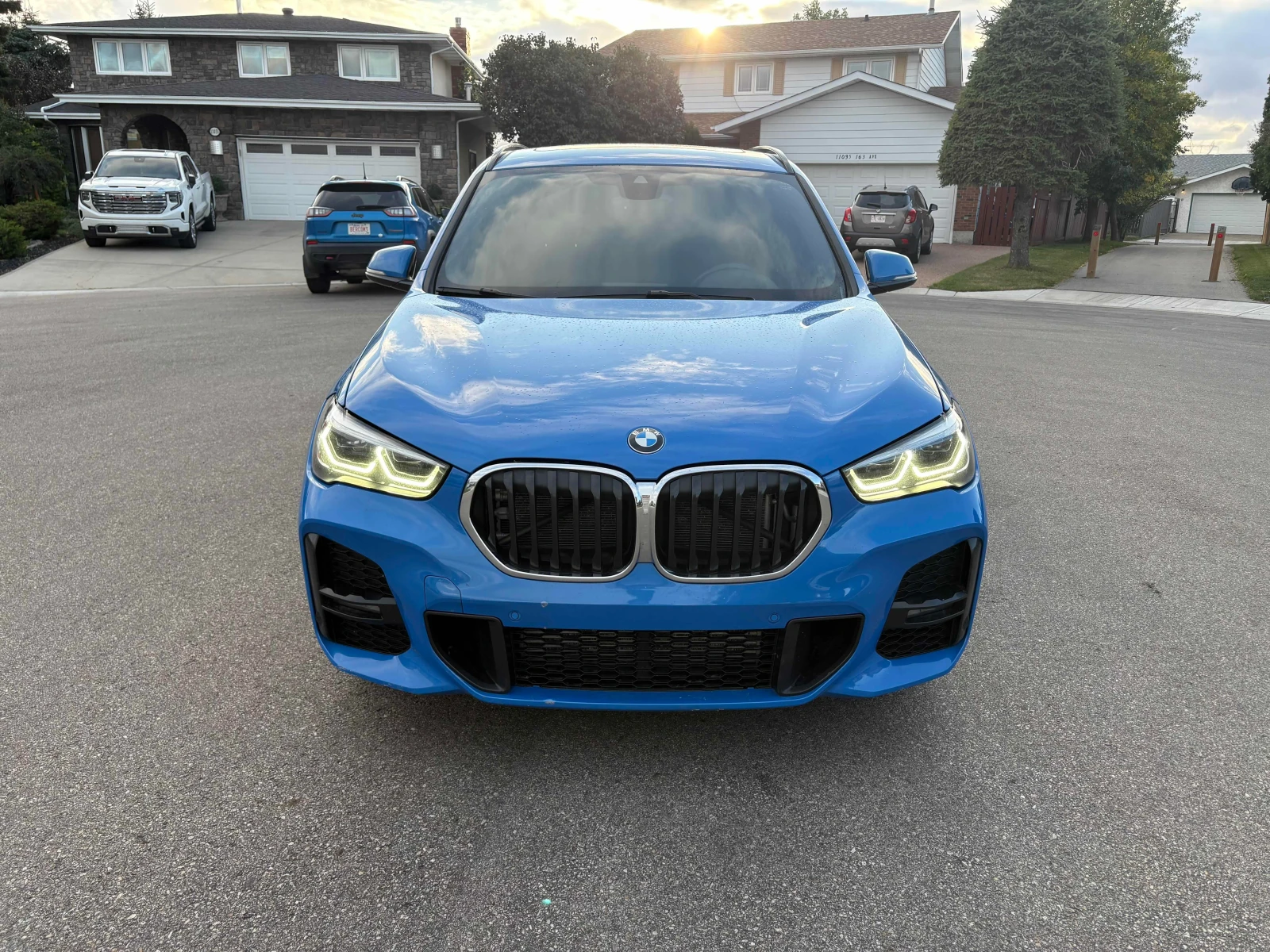 BMW X1 * xDrive28i * АВТОКРЕДИТ БЕЗ ПЪРВОНАЧАЛНА ВНОСКА, снимка 2 - Автомобили и джипове - 56048590