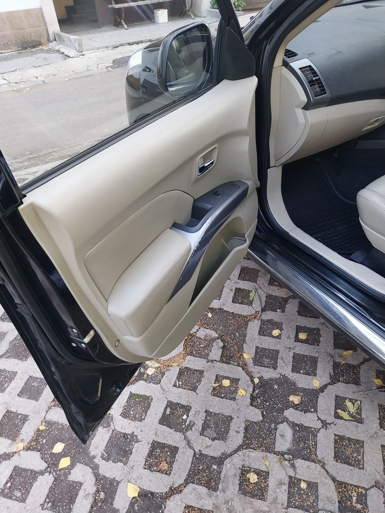 Citroen C-Crosser 2.2 hdi 156k.c 4x4  | Mobile.bg � ����������� 11