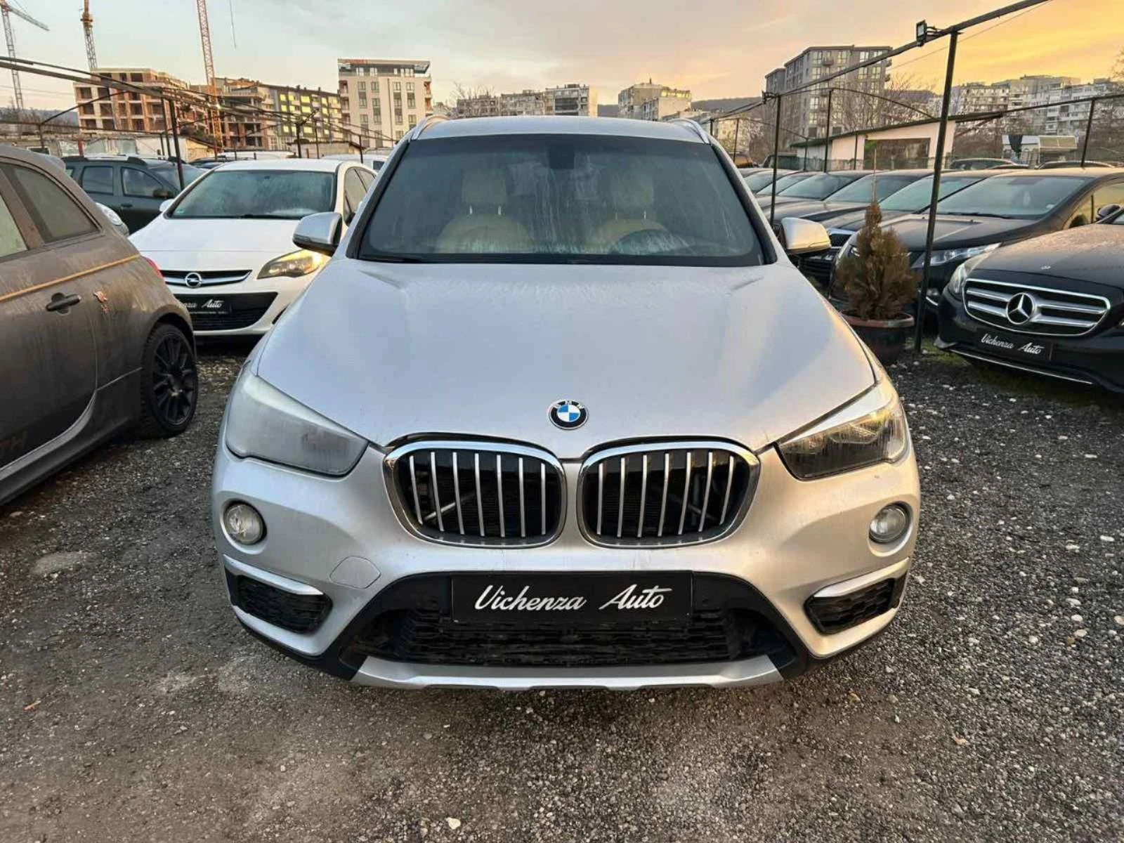 BMW X1 xDrive28i, снимка 3 - Автомобили и джипове - 56662680
