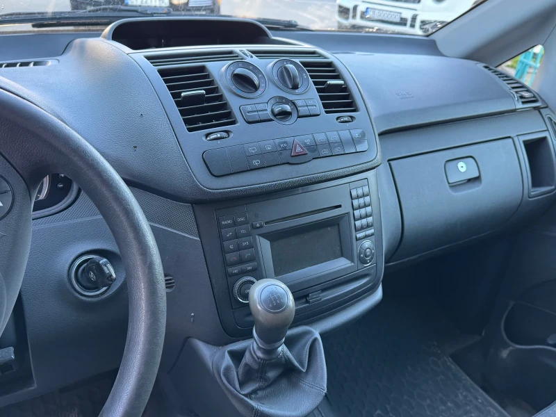 Mercedes-Benz Vito 116 CDI* Facelift* NAVI* Климатик* 8+ 1 места, снимка 3 - Бусове и автобуси - 52816956