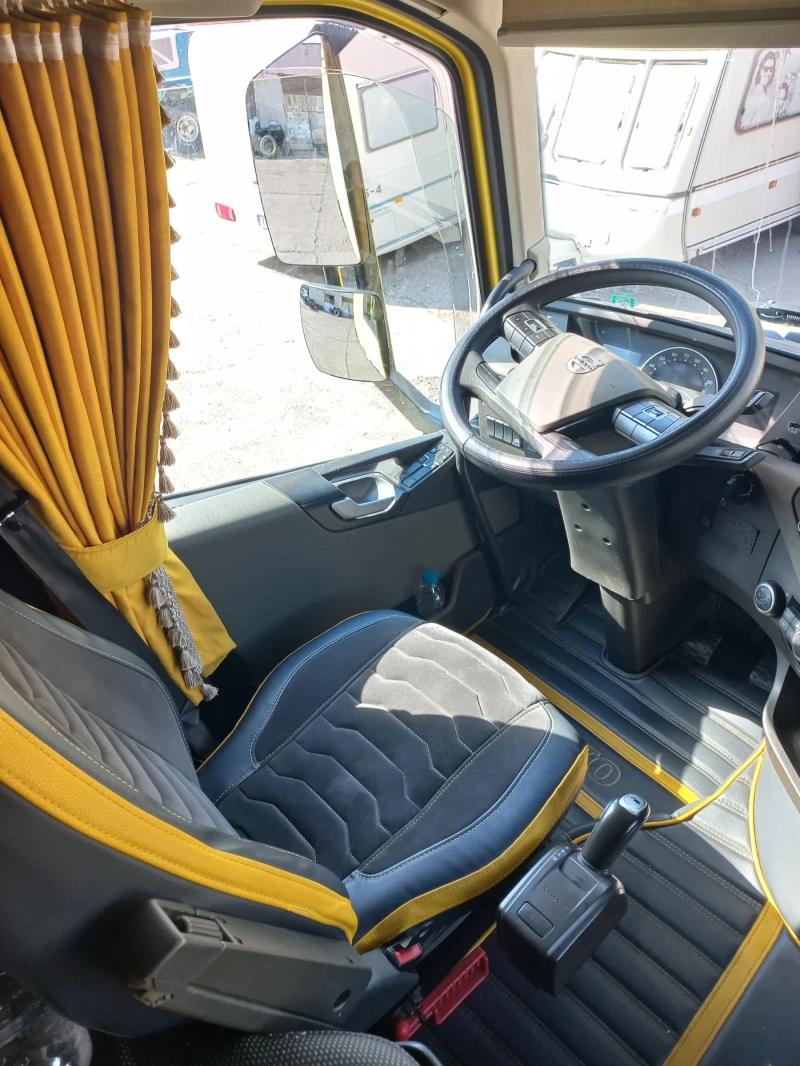 Volvo Fh, снимка 11 - Камиони - 47436716