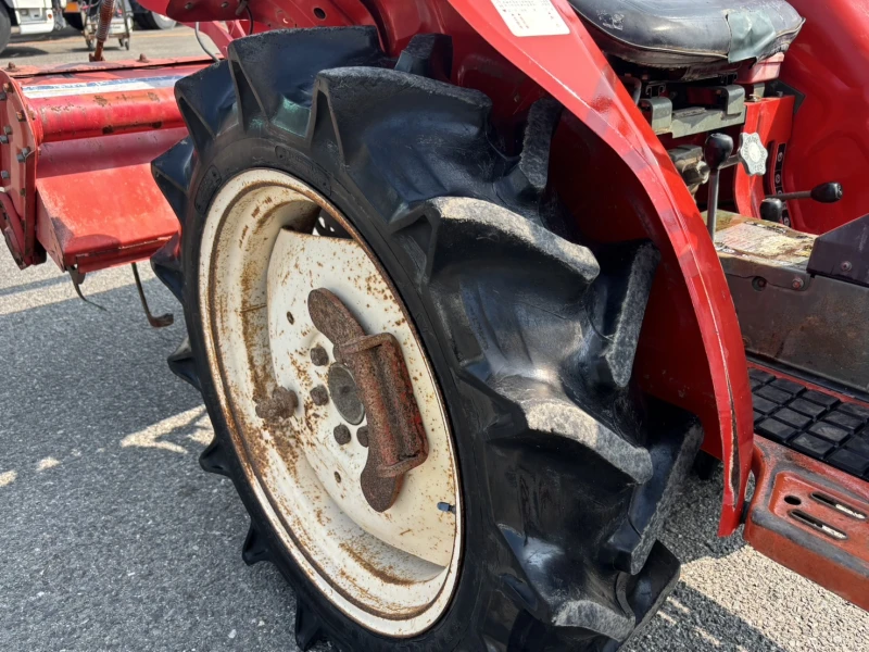 Трактор Yanmar YM2002D, снимка 5 - Селскостопанска техника - 53015191