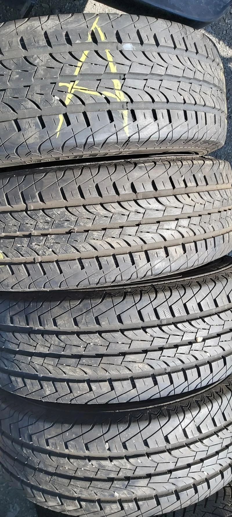 Гуми Летни 215/65R16, снимка 1 - Гуми и джанти - 29344252