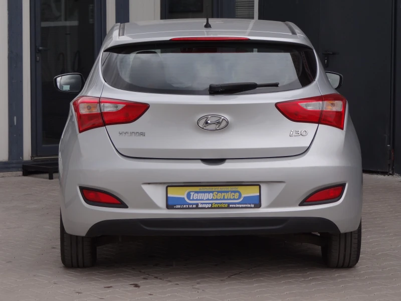 Hyundai I30 1.4i - 100k.c. / Климатик / 6-скопрости / Euro-5 /, снимка 4 - Автомобили и джипове - 47294956