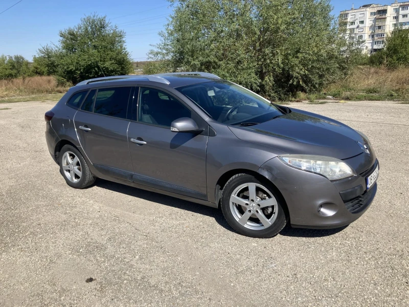 Renault Megane, снимка 2 - Автомобили и джипове - 47668646