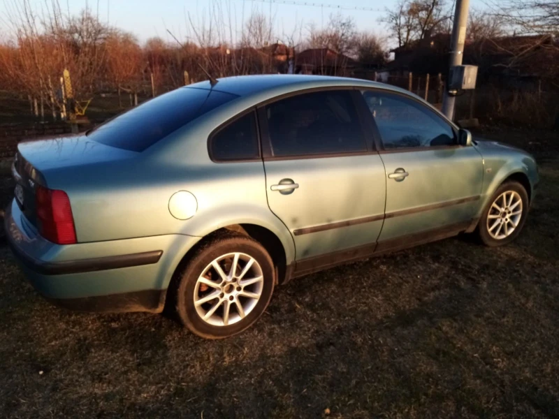 VW Passat, снимка 2 - Автомобили и джипове - 48620010