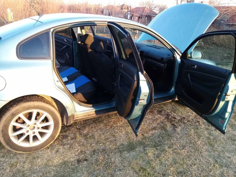 VW Passat, снимка 9 - Автомобили и джипове - 49131996